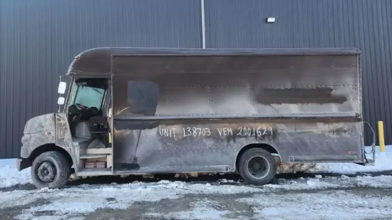 Picture of 2001-international-1652-truck-delivery